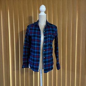 Woman’s size XS Aero flannel